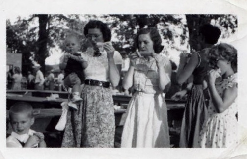 7459_10152086146388636_1702824985_n